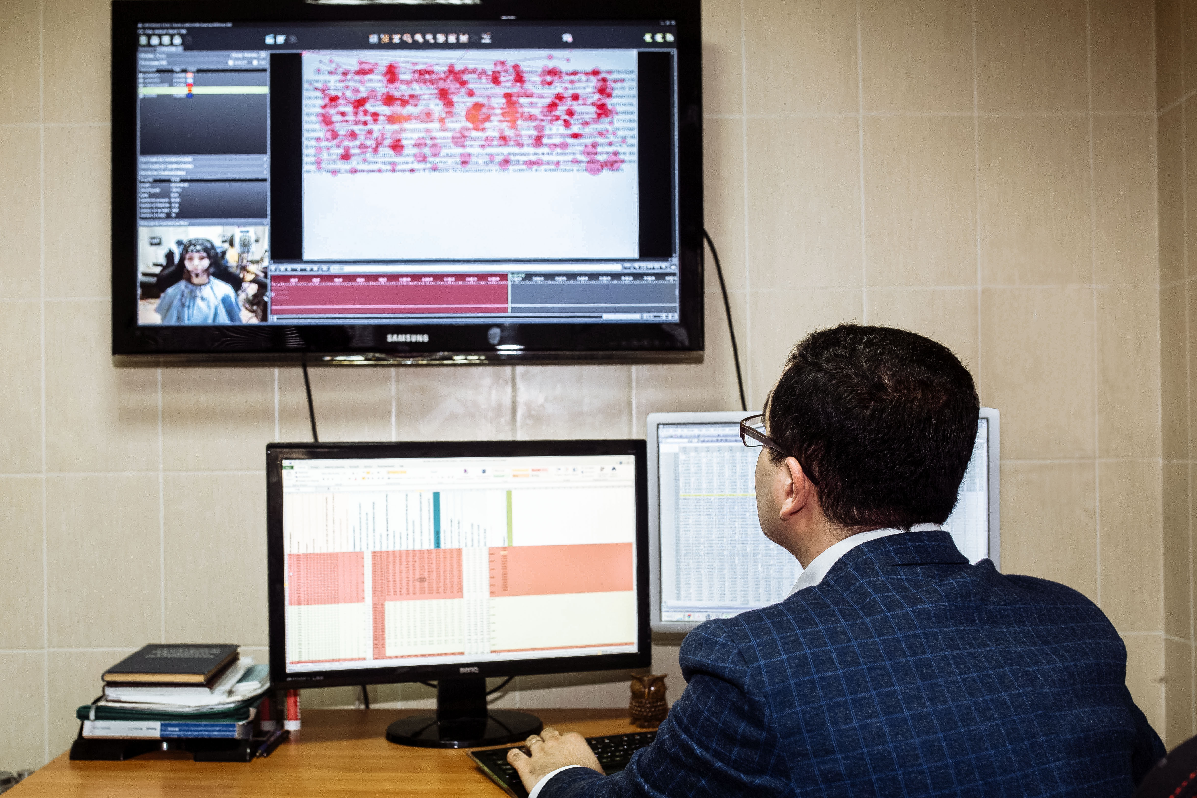 <strong><em>Деятельность научного коллектива лаборатории охватывает как&nbsp;фундаментальные научные проблемы, так и прикладные задачи оказания помощи детям с&nbsp;нарушениями речевого и когнитивного развития.</em></strong>